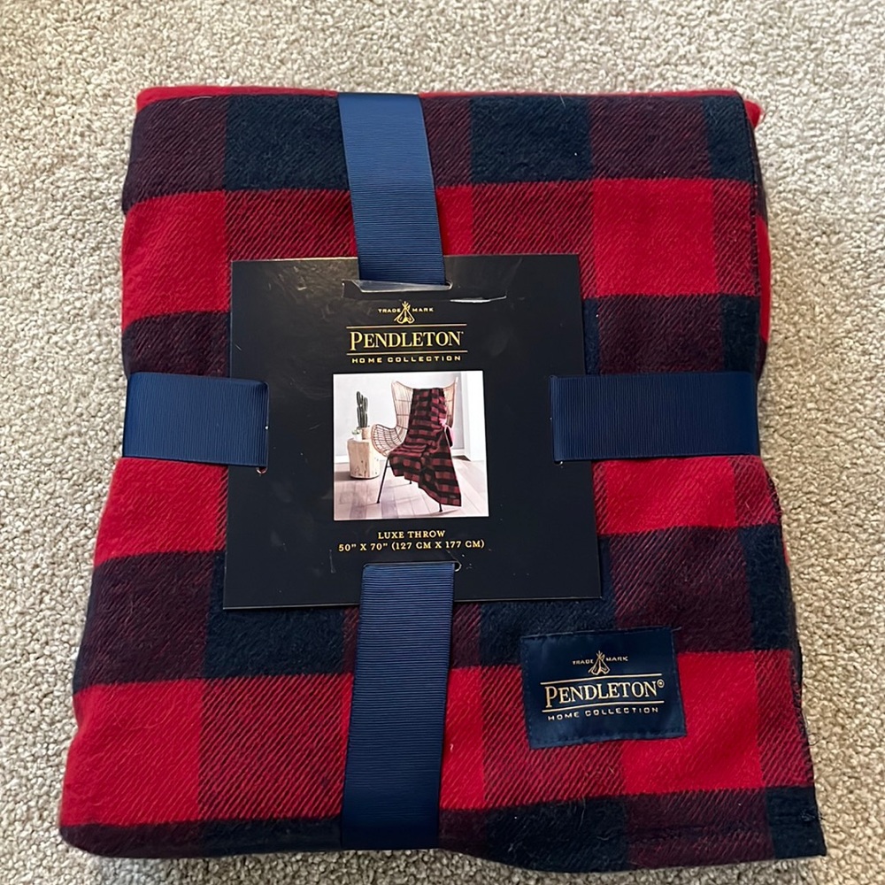 Pendleton Luxe Throw